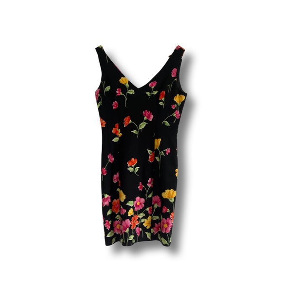 Perfect Summer Cocktail Dress - Picture 1 of 3